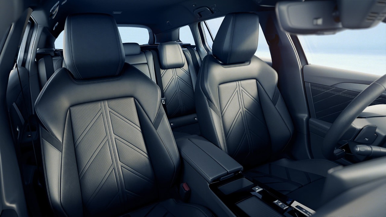 Vue avant des sièges de l’Opel Astra Sports Tourer